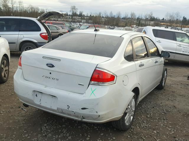 1FAHP37N59W265997 - 2009 FORD FOCUS SEL WHITE photo 4