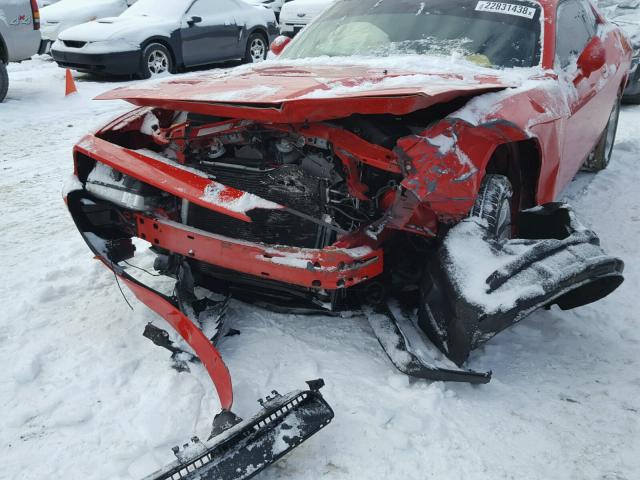 2B3LJ44V69H630736 - 2009 DODGE CHALLENGER RED photo 9