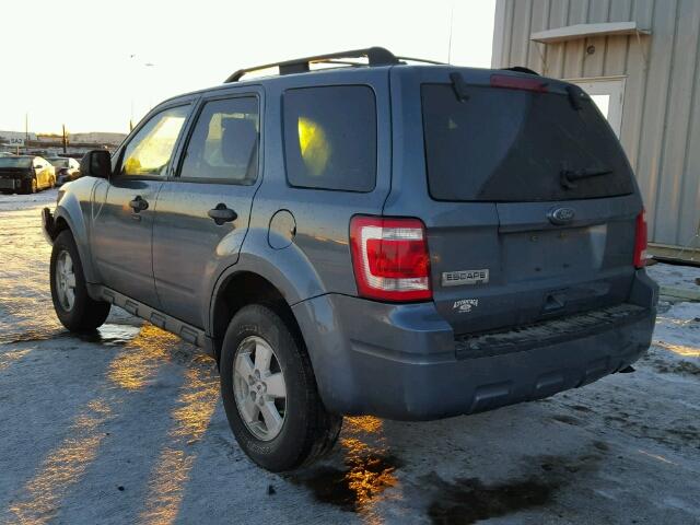 1FMCU0D73AKC80720 - 2010 FORD ESCAPE XLT BLUE photo 3