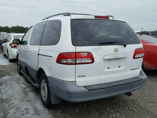 4T3ZF13C02U423984 - 2002 TOYOTA SIENNA LE WHITE photo 3