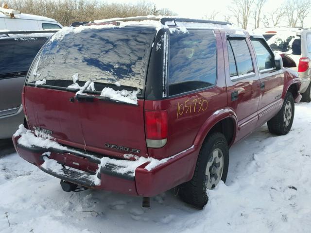 1GNDT13W02K208991 - 2002 CHEVROLET BLAZER RED photo 4