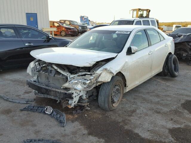 4T1BF1FK0CU540527 - 2012 TOYOTA CAMRY BASE WHITE photo 2