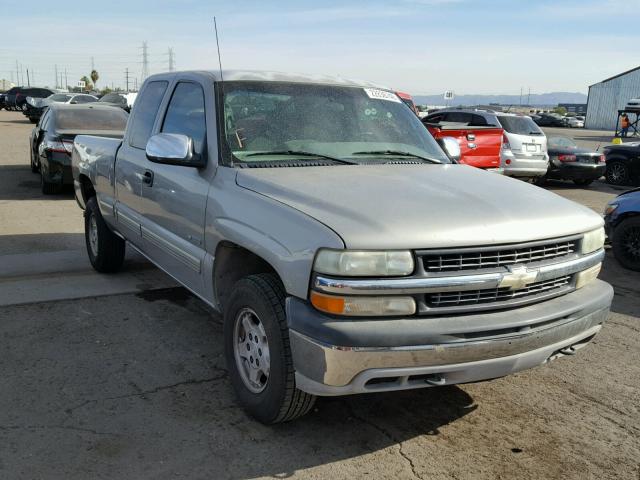 1GCEK19V1YE133871 - 2000 CHEVROLET SILVERADO SILVER photo 1