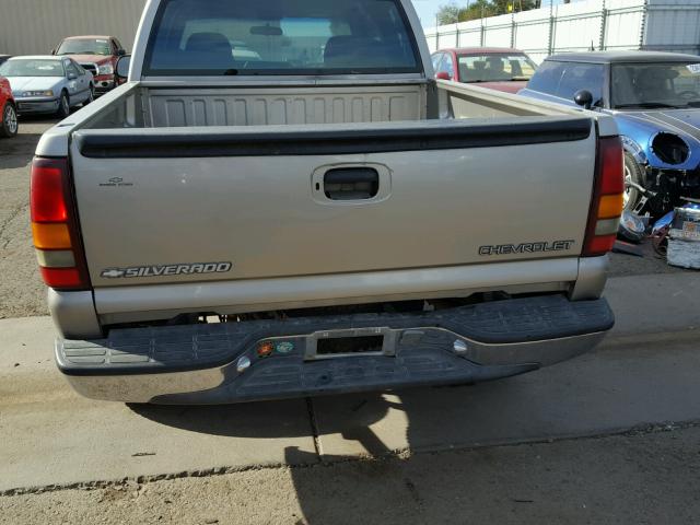 1GCEK19V1YE133871 - 2000 CHEVROLET SILVERADO SILVER photo 9