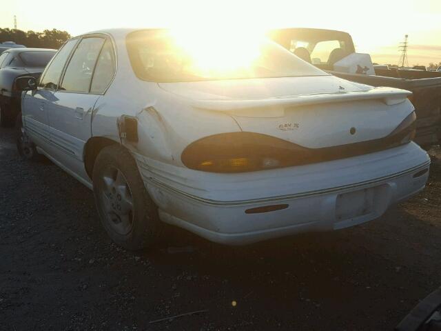 1G2HX52KXW4232086 - 1998 PONTIAC BONNEVILLE WHITE photo 3