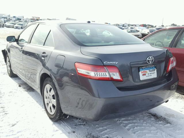 4T1BF3EK7BU648784 - 2011 TOYOTA CAMRY BASE GRAY photo 3