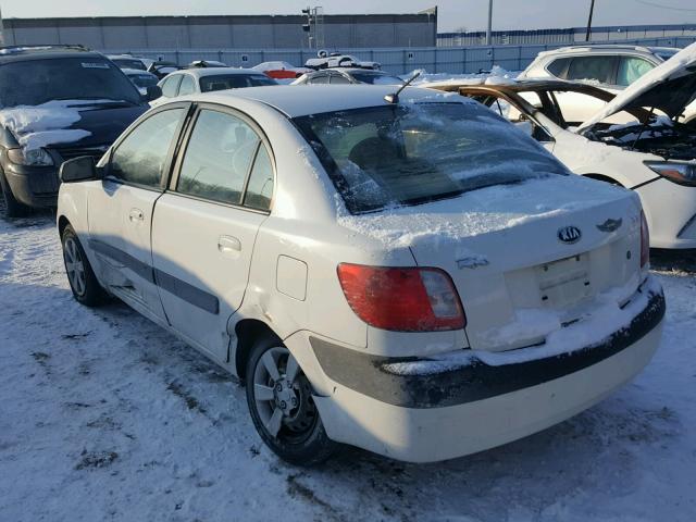 KNADE123676248693 - 2007 KIA RIO BASE WHITE photo 3