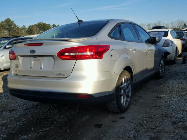 1FADP3F2XFL333083 - 2015 FORD FOCUS SE SILVER photo 4