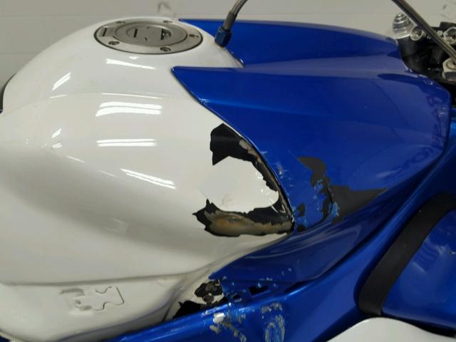 JYARN13E35A012467 - 2005 YAMAHA YZFR1 WHITE photo 11