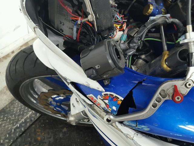 JYARN13E35A012467 - 2005 YAMAHA YZFR1 WHITE photo 17