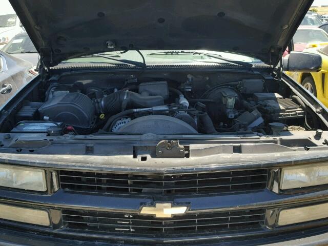 1GNEC13R4YR211021 - 2000 CHEVROLET TAHOE C150 BLACK photo 7