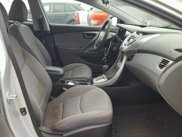 5NPDH4AE0BH031945 - 2011 HYUNDAI ELANTRA GL SILVER photo 5