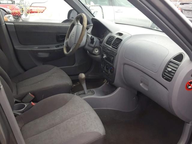 KMHCG45C65U629650 - 2005 HYUNDAI ACCENT GL GRAY photo 5