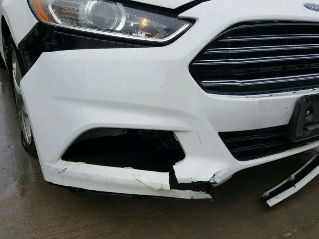 1FA6P0H75F5129201 - 2015 FORD FUSION SE WHITE photo 9