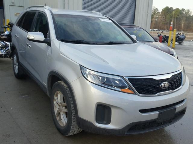 5XYKTDA70FG607313 - 2015 KIA SORENTO LX SILVER photo 2