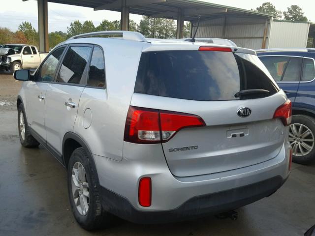 5XYKTDA70FG607313 - 2015 KIA SORENTO LX SILVER photo 3