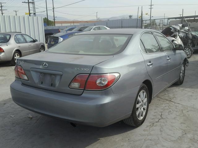 JTHBA30G240013289 - 2004 LEXUS ES 330 GREEN photo 4