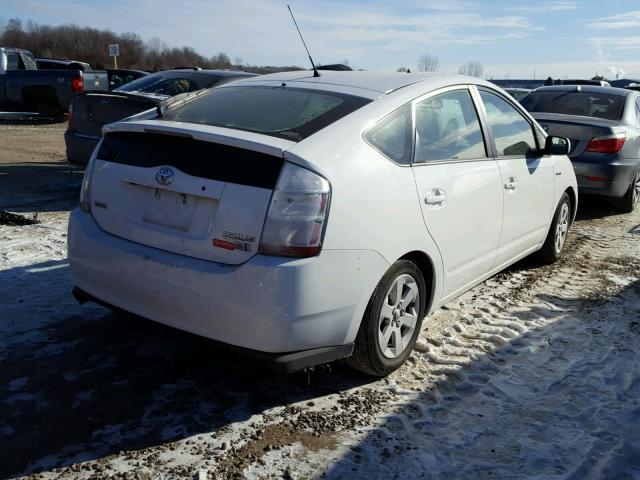 JTDKB20U987747925 - 2008 TOYOTA PRIUS WHITE photo 4