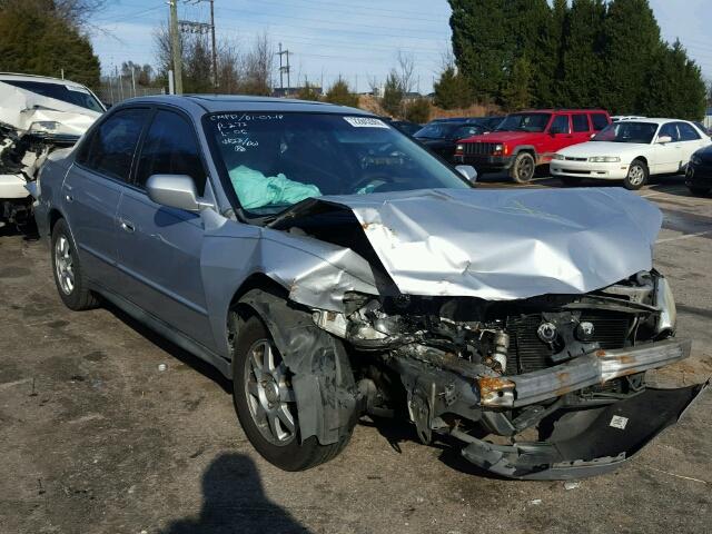 1HGCG56702A168147 - 2002 HONDA ACCORD SE SILVER photo 1