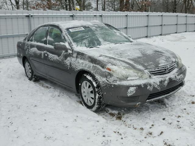 4T1BE30K55U568494 - 2005 TOYOTA CAMRY LE GRAY photo 1