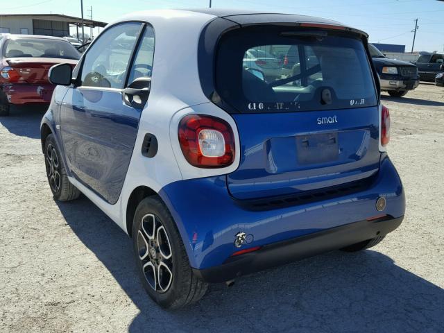 WMEFJ5DA9GK052637 - 2016 SMART FORTWO BLUE photo 3