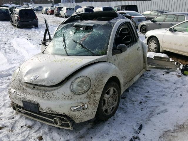 3VWCD21C51M444833 - 2001 VOLKSWAGEN NEW BEETLE WHITE photo 2