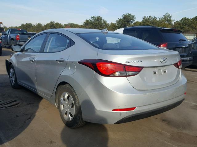 5NPDH4AE3GH731577 - 2016 HYUNDAI ELANTRA SE SILVER photo 3