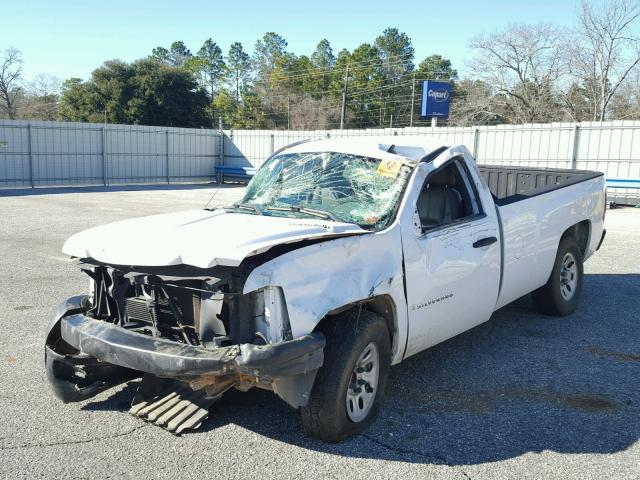 1GCEC14C97Z540590 - 2007 CHEVROLET SILVERADO WHITE photo 2