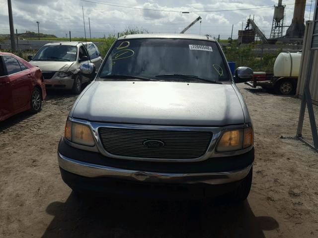 1FTZX1725YNB41757 - 2000 FORD F150 GRAY photo 9