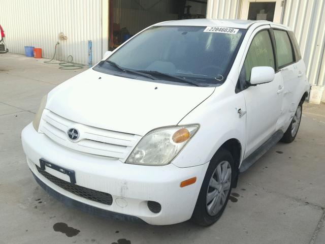 JTKKT624540075861 - 2004 TOYOTA SCION XA WHITE photo 2