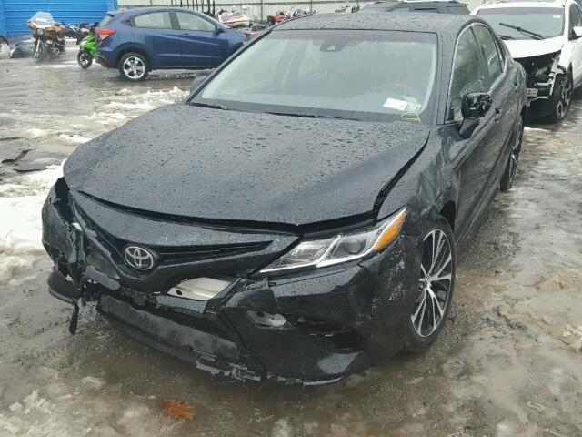 JTNB11HK0J3001615 - 2018 TOYOTA CAMRY L BLACK photo 2