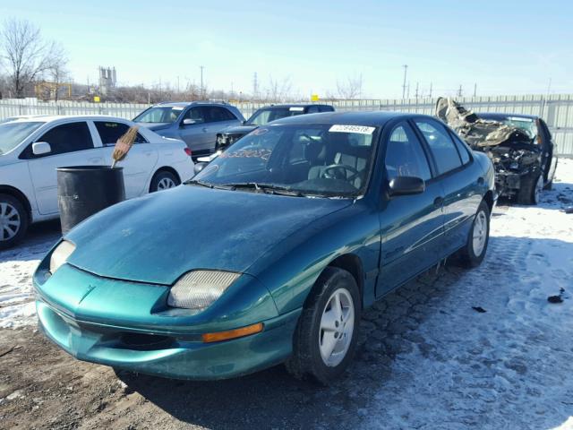 1G2JB52T6V7531032 - 1997 PONTIAC SUNFIRE SE GREEN photo 2