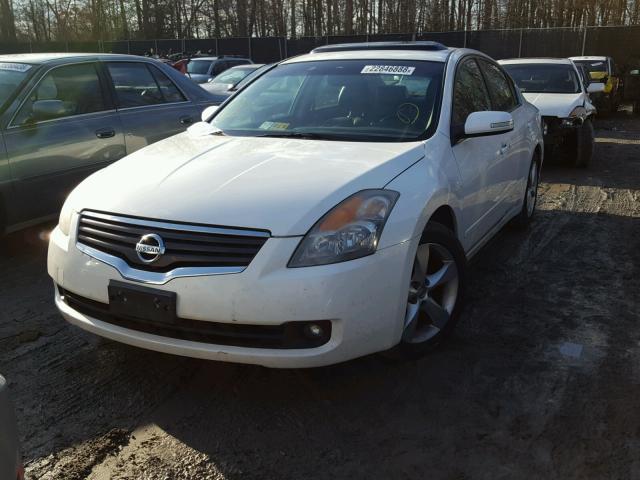 1N4BL21E78N457754 - 2008 NISSAN ALTIMA 3.5 WHITE photo 2