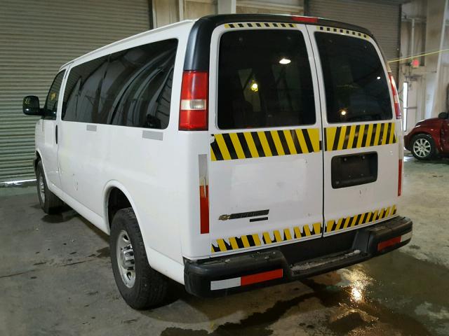 1GNZGXFA6E1159027 - 2014 CHEVROLET EXPRESS G3 WHITE photo 3