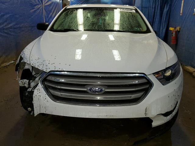 1FAHP2D87GG137762 - 2016 FORD TAURUS SE WHITE photo 9