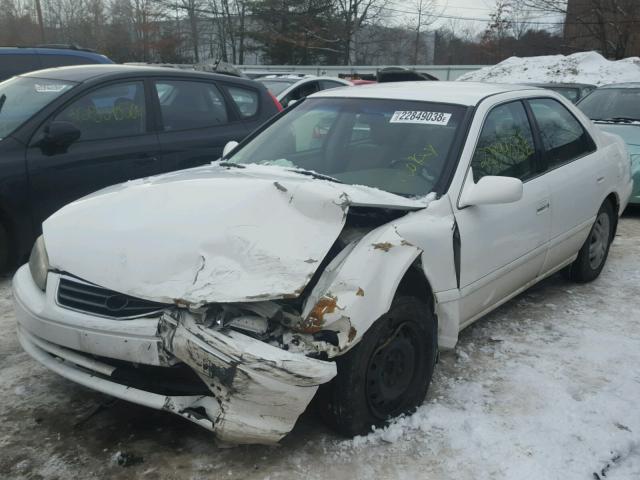 JT2BG22K7Y0425007 - 2000 TOYOTA CAMRY CE WHITE photo 2