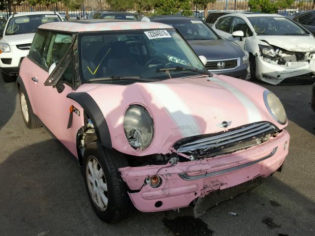 WMWRC33444TJ58812 - 2004 MINI COOPER PINK photo 1