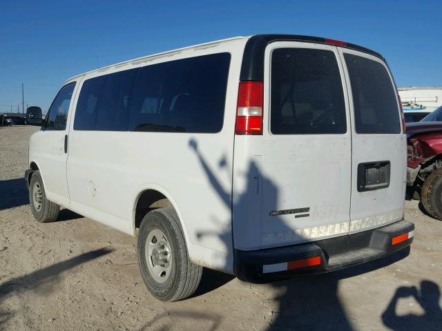 1GNZGXFA6C1148543 - 2012 CHEVROLET EXPRESS G3 WHITE photo 3