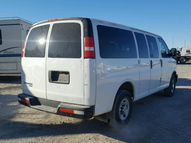 1GNZGXFA6C1148543 - 2012 CHEVROLET EXPRESS G3 WHITE photo 4