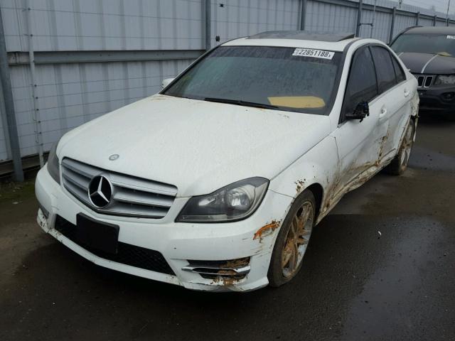 WDDGF8AB5DA754903 - 2013 MERCEDES-BENZ C 300 4MAT WHITE photo 2