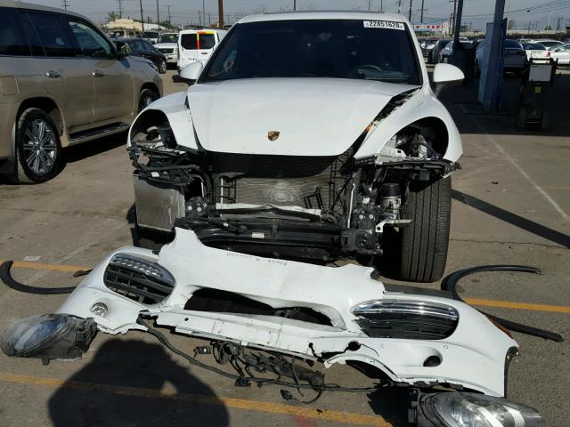 WP1AE2A26ELA50844 - 2014 PORSCHE CAYENNE S WHITE photo 9