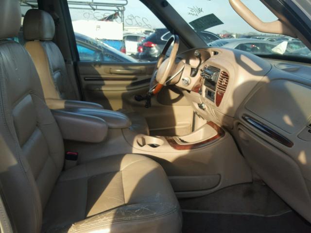 5LMPU28L6WLJ26120 - 1998 LINCOLN NAVIGATOR GOLD photo 5