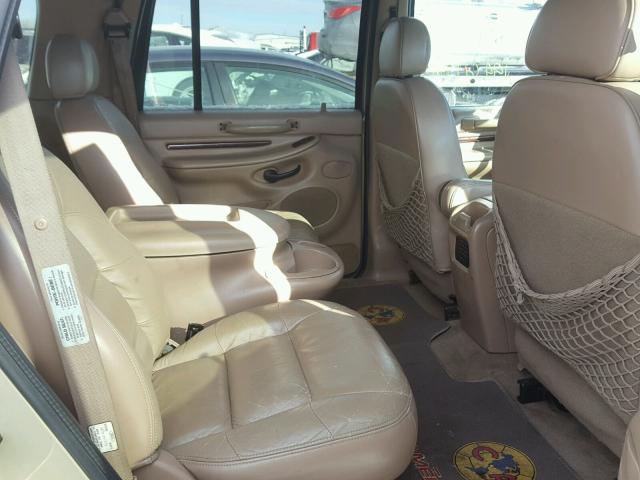 5LMPU28L6WLJ26120 - 1998 LINCOLN NAVIGATOR GOLD photo 6