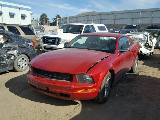 1ZVHT80N185158377 - 2008 FORD MUSTANG RED photo 2