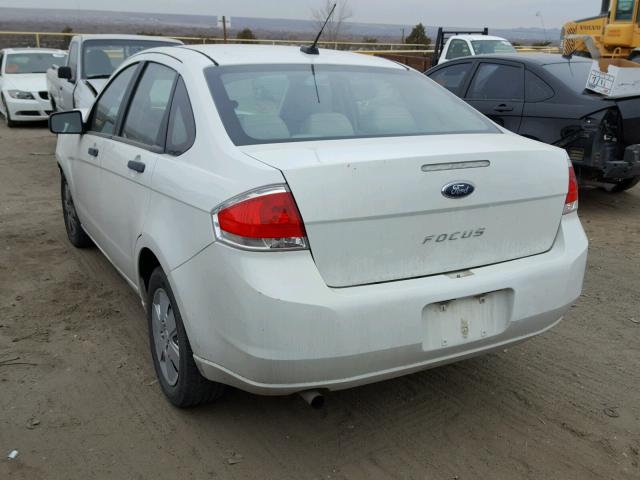 1FAHP3EN1AW108541 - 2010 FORD FOCUS S WHITE photo 3