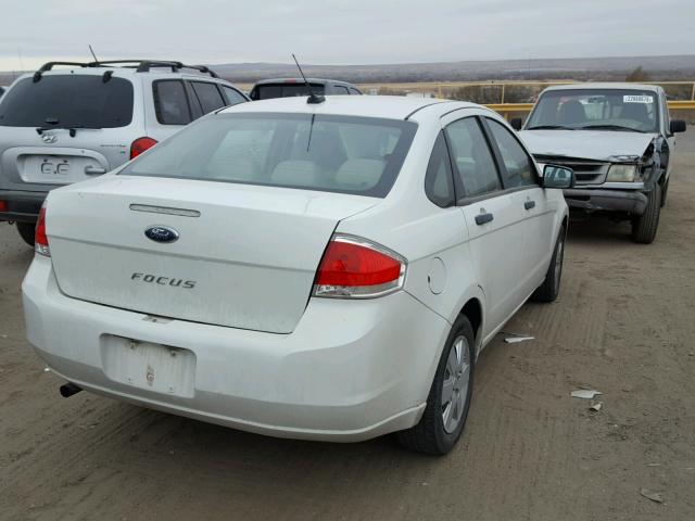 1FAHP3EN1AW108541 - 2010 FORD FOCUS S WHITE photo 4