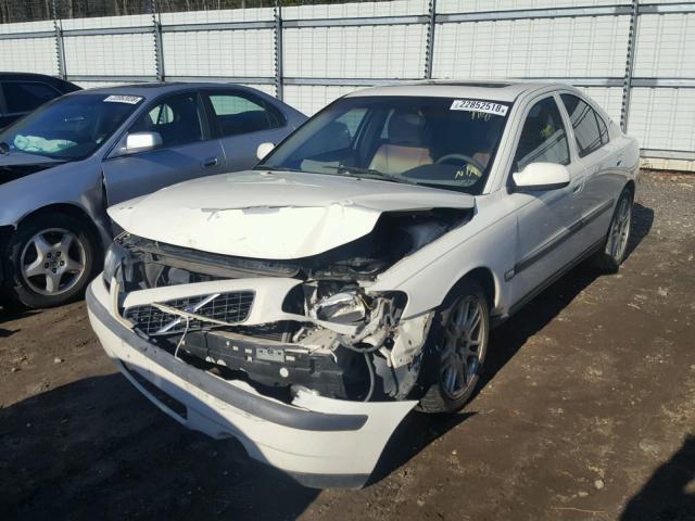 YV1RS53D722124569 - 2002 VOLVO S60 T5 WHITE photo 2