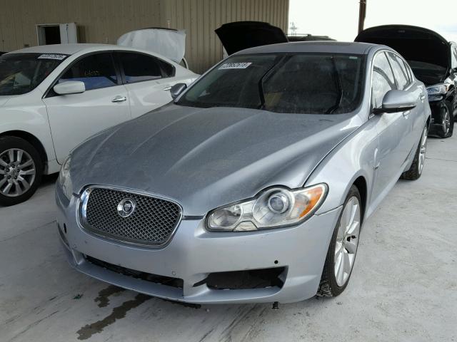 SAJWA0GB1BLR95499 - 2011 JAGUAR XF PREMIUM SILVER photo 2