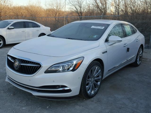 1G4ZR5SS1JU108996 - 2018 BUICK LACROSSE P WHITE photo 2