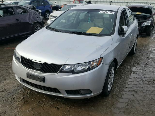 KNAFU4A26A5054328 - 2010 KIA FORTE EX SILVER photo 2